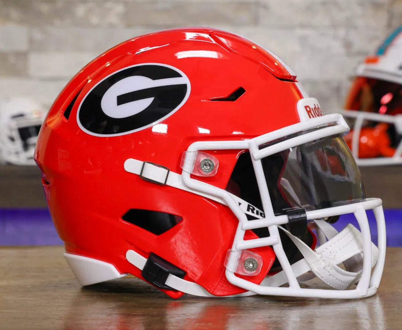 50 riddell speedflex helmets UGA Midi Helmet Made by Riddell. Used Riddell SPEED FLEX FB